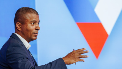 FOTO: Rey Koranteng během předvolební debaty.