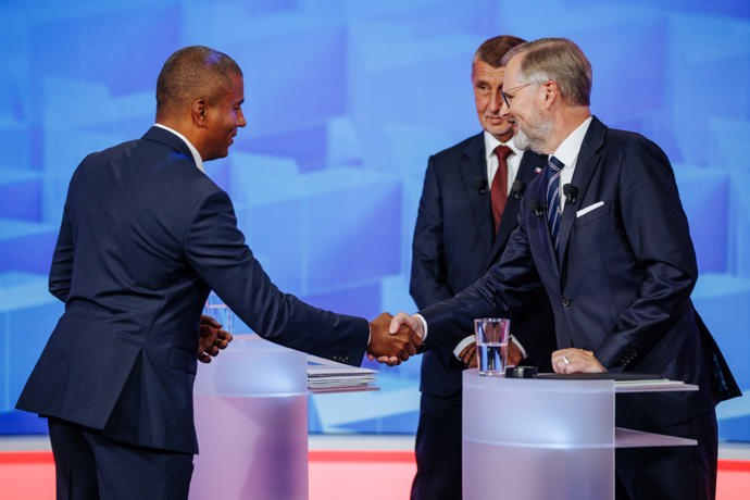 Andrej Babiš, Petr Fiala a Rey Koranteng.
