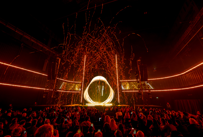 Značka Seletti společně s dvaceti umělci vytvořila výjimečný prostor plný inspirace, zvuku a vizuálních zážitků. 