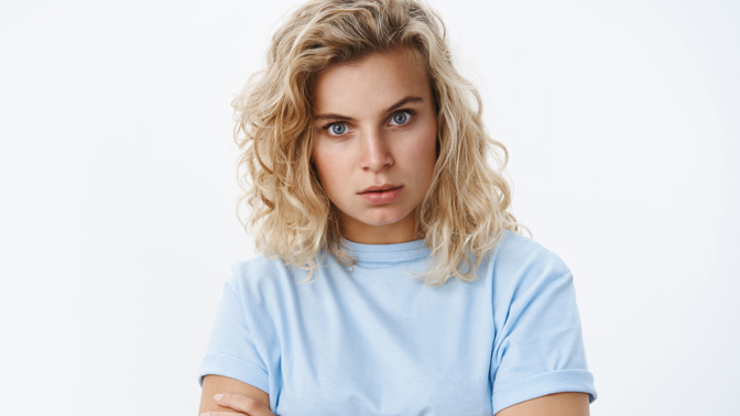 znepokojená žena