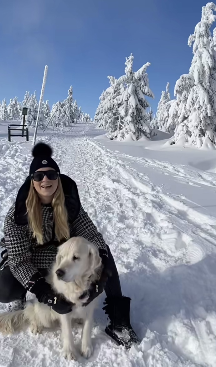 Zemřela fenka zlatého retrívra, která byla přes 14 let plnohodnotný člen rodiny Babišových. 