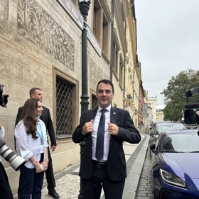 Petr Macinka čekal na příjezd Filipa Turka.