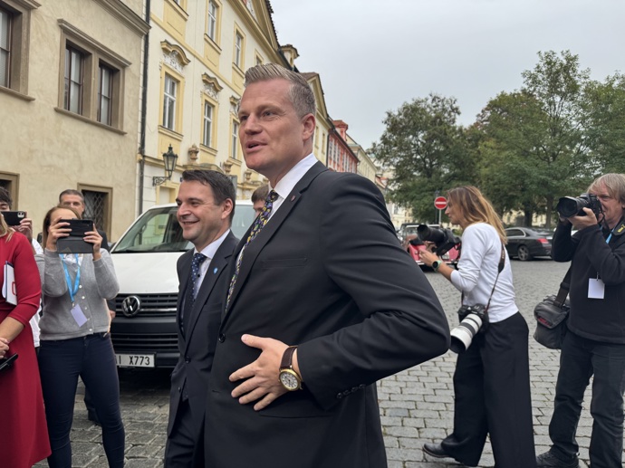 Filip Turek dorazil do štábu Motoristů v dobré náladě. 