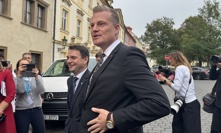 Drsná dohra volebního večera pro Filipa Turka: Politika v baru napadli, člen ochranky utrpěl vážné zranění