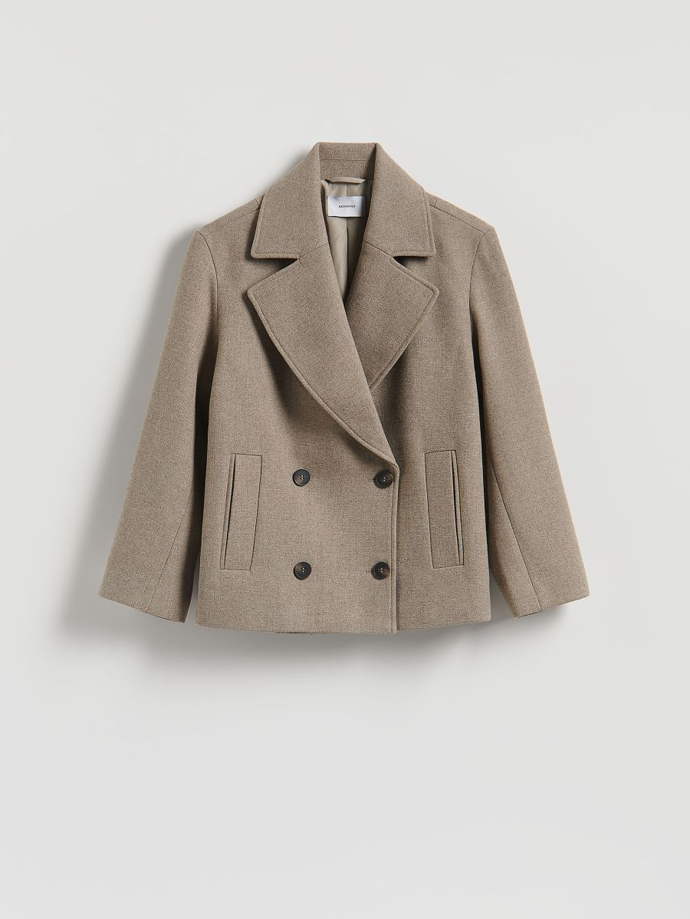 Podobný kousek ulovíte také u Reserved a to za 1399 Kč.