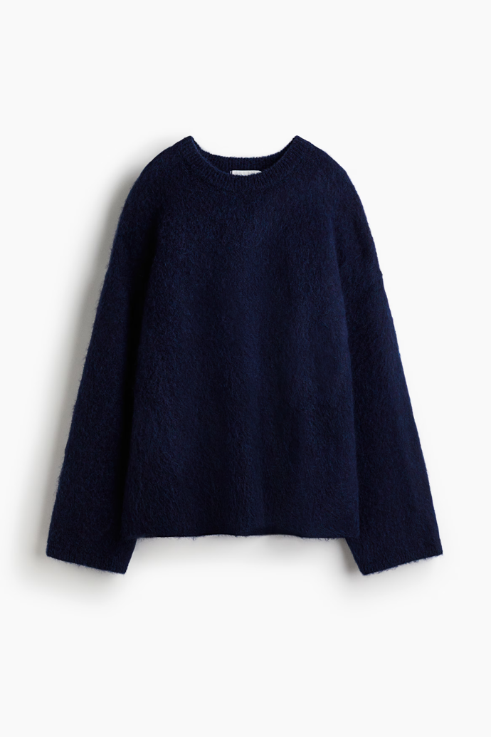 Oversize svetr z mohérové směsi, H&M, 1699 Kč