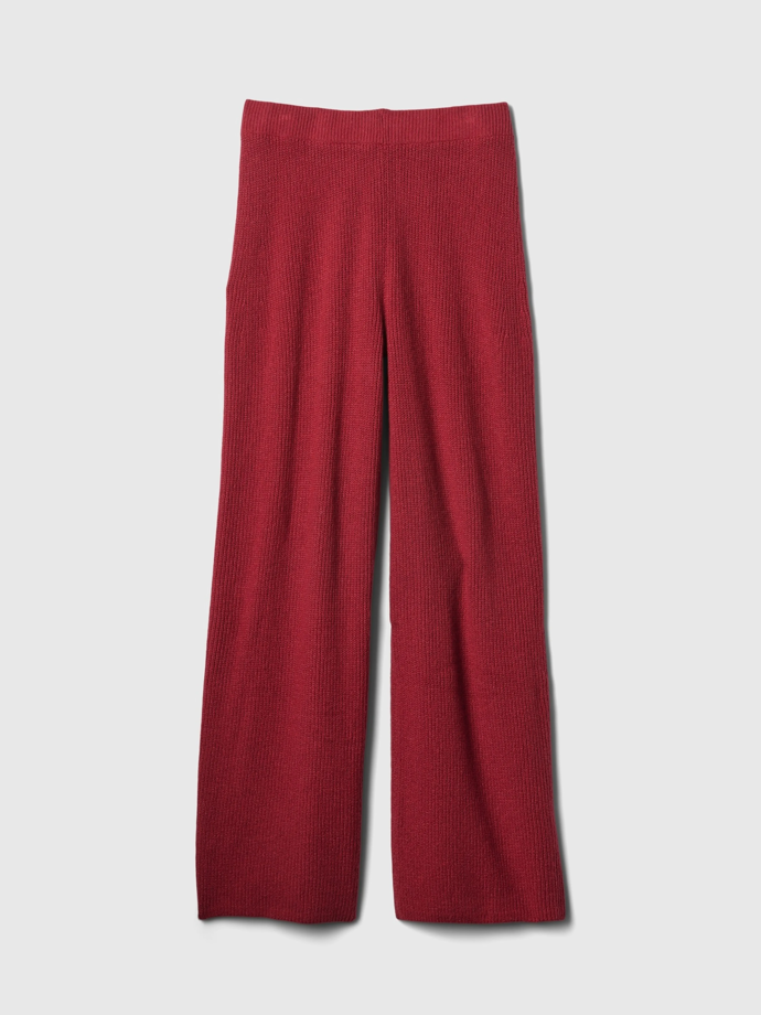 Sladěný look tón v tónu doplní úpletové kalhoty. Tento kousek prodává značka GAP za 1999 Kč.