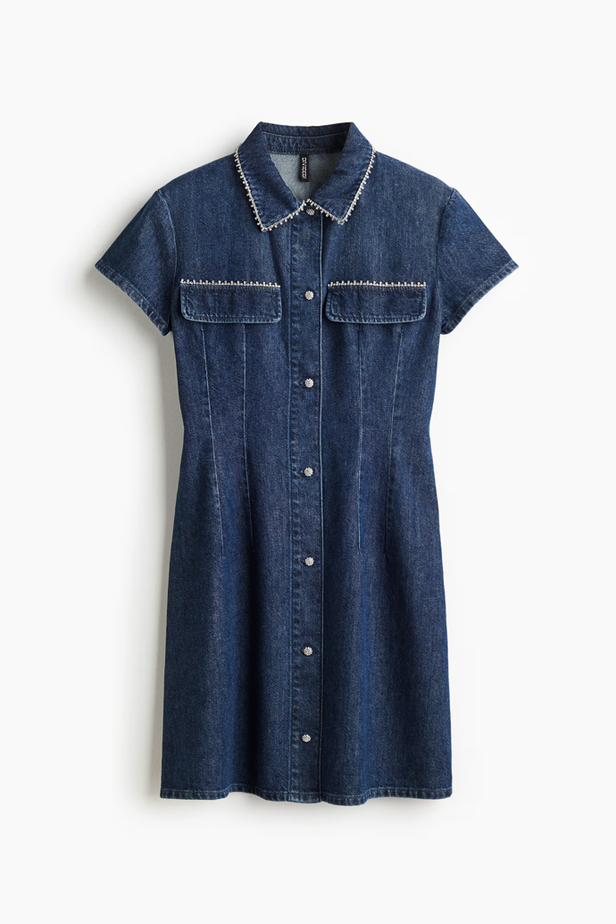 Zdobené džínové šaty, H&M, 1239 Kč