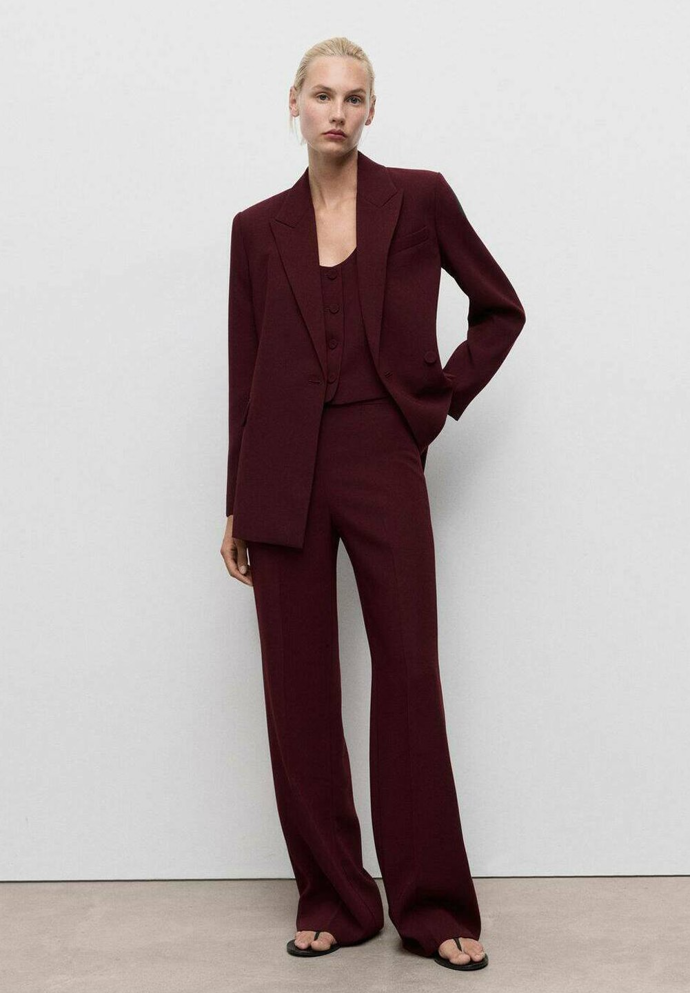 Kalhotový kostým, Mango, sako 1299 Kč, kalhoty 1299 Kč