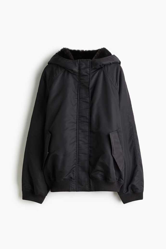 Oversize bomber s kapucí, H&M, 1459 Kč