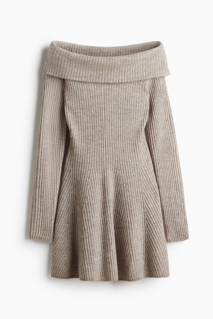 Šaty z žebrovaného úpletu odhalující ramena, H&M, 739 Kč