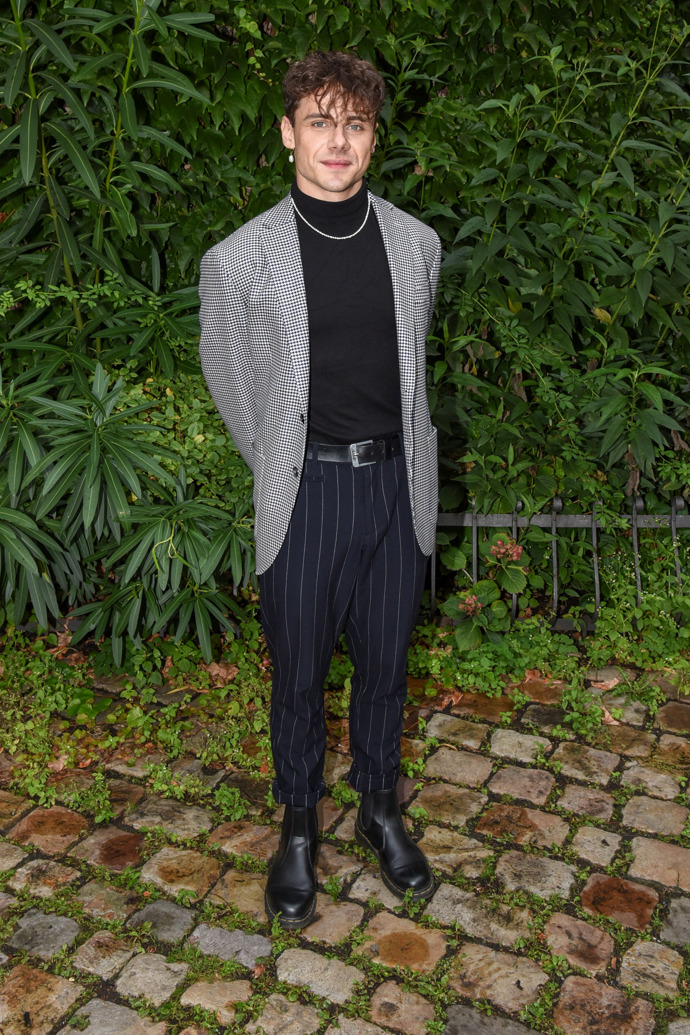 To samé platí i o herci Antonínu Holubovi.