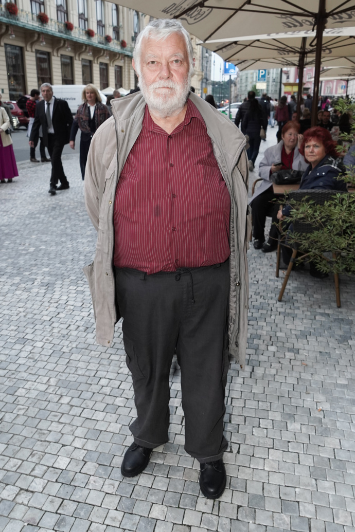 Vlastimil Zavřel je totiž známý svou slabostí pro hospodský život a nepříliš zdravou životosprávou.