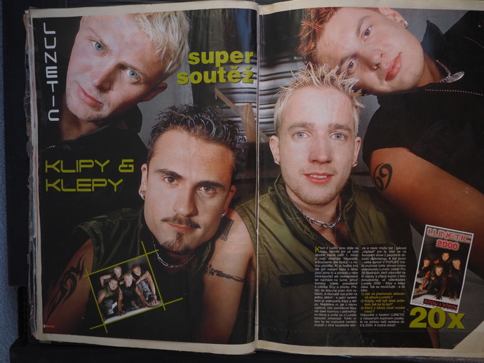 Přiznejte se, komu kluci také viseli v pokojíčku?