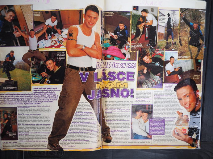 "V lásce mám jasno!" vzkazuje titulek v dívčím časopisu. 