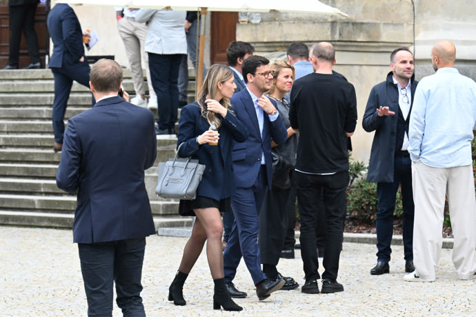 Jan Fischer mladší s doprovodem na akci Forbesu.