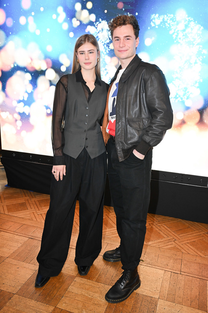 Princ a princezna z pohádky Záhada strašidelného zámku.