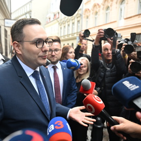 Jan Lipavský přišel do štábu.