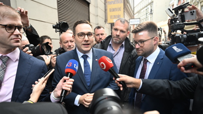 FOTO: Jan Lipavský a jeho příchod do štábu SPOLU.