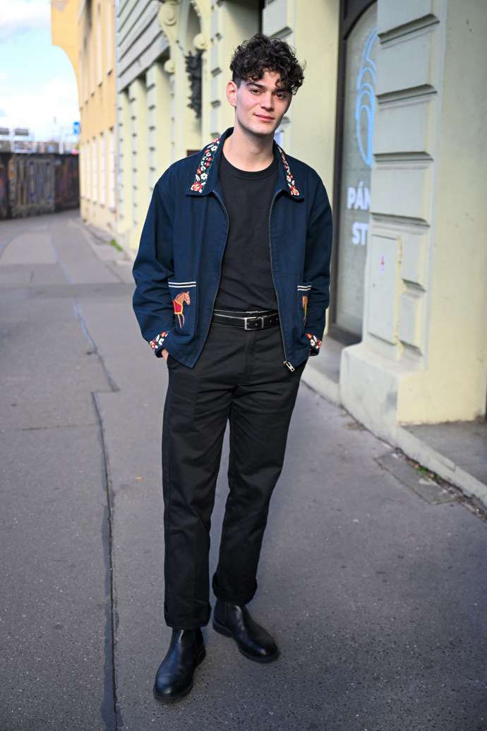 Josef Trojan ztvárnil krasobruslaře Ondřeje Nepelu. 