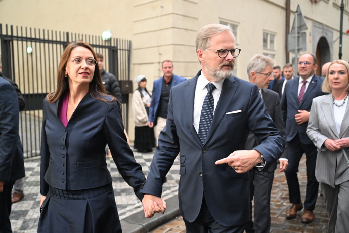 Petra Fialu ve štábu ANO podpořila manželka Jana Fialová. 