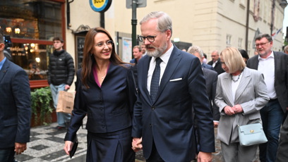 FOTO: Petra Fialu ve štábu ANO podpořila manželka Jana Fialová.