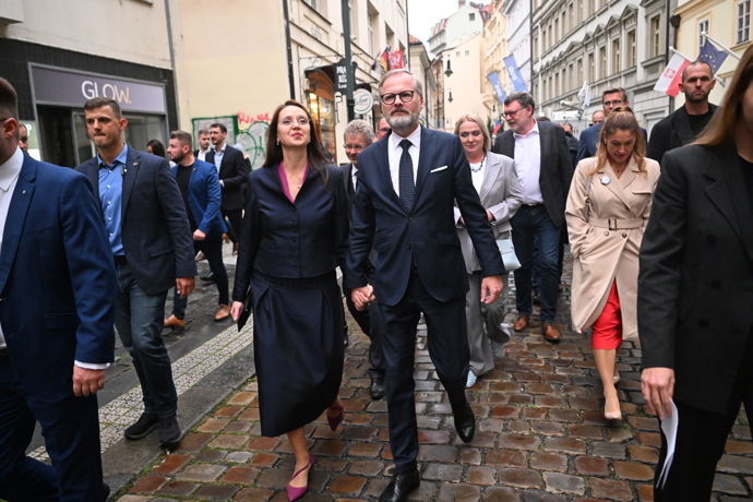 Petr Fiala jde do štábu koalice SPOLU.