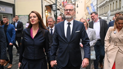FOTO: Petra Fialu ve štábu ANO podpořila manželka Jana Fialová.