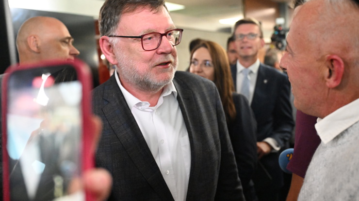 Zbyněk Stanjura ve volebním štábu SPOLU.