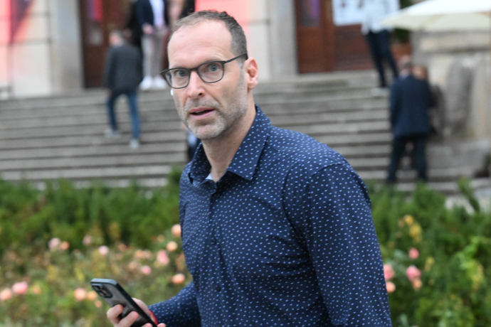 Čech vypadal naštvaně.