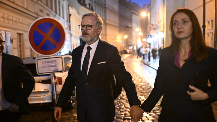 Petr Fiala s manželkou.