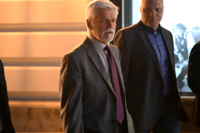 Petr Pavel na procházce skrz Karlovy Vary.