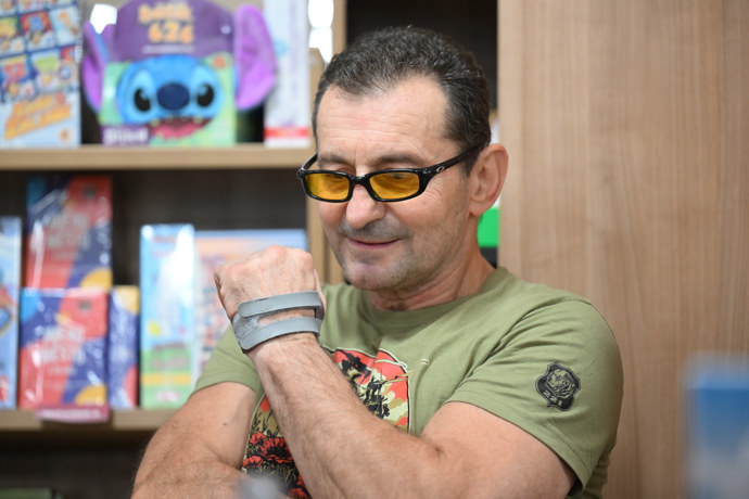 Ondřej Vetchý v knihkupectví.