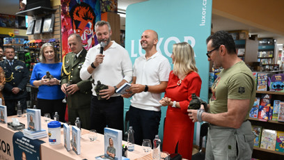 FOTO: Ondřej Novotný na křtu knihy Martina Moravce a Heleny Sovákové – Plukovnice lidských duší.