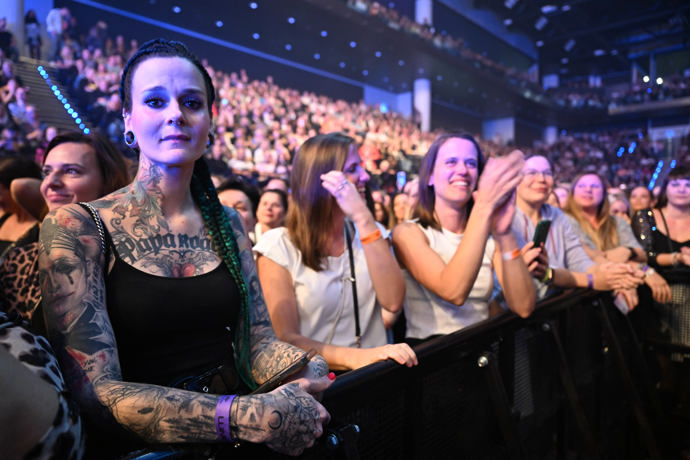 Koncertu se zúčastnily především dámy. 