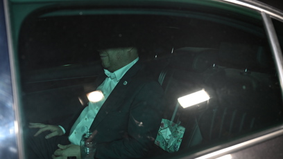 FOTO: Tomio Okamura ignoroval novináře.