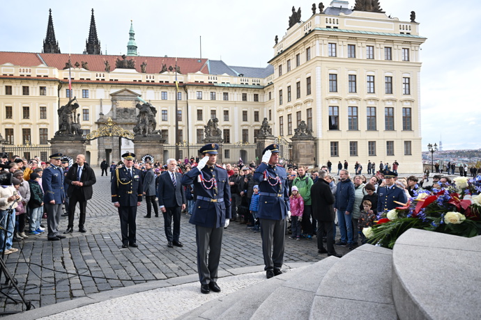 Prezident republiky během oficiálního programu na Hradě.