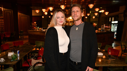 FOTO: Jaromír Nosek s Ivetou Bendlovou na premiéře filmu Něco za něco.