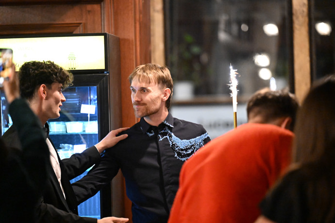 Gregor Valentovič slavil na premiéře snímku narozeniny.