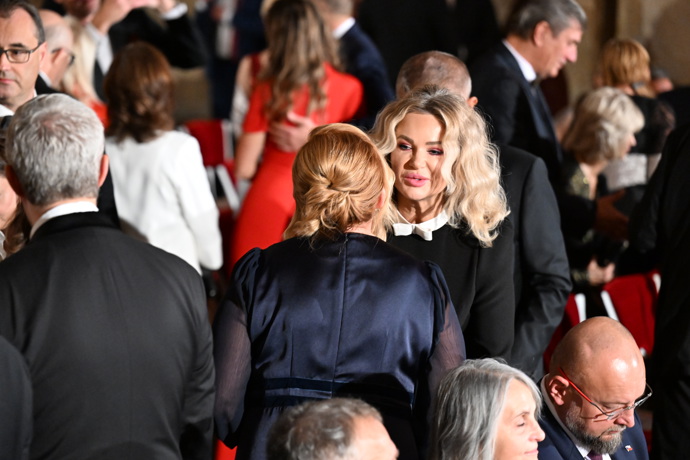 Účes Moniky Babišové pro slavnostní příležitost.