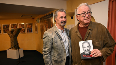 FOTO: Knihu pokřtil Jiří Lábus.