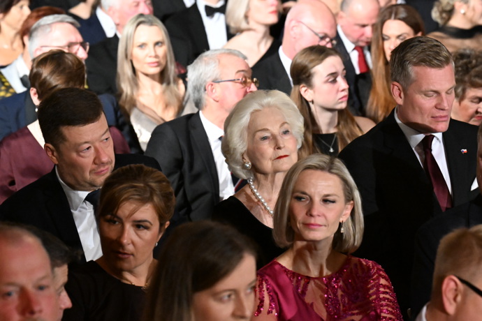 V řadě státníků paní Hašková vyčnívala jako skutečná dáma.