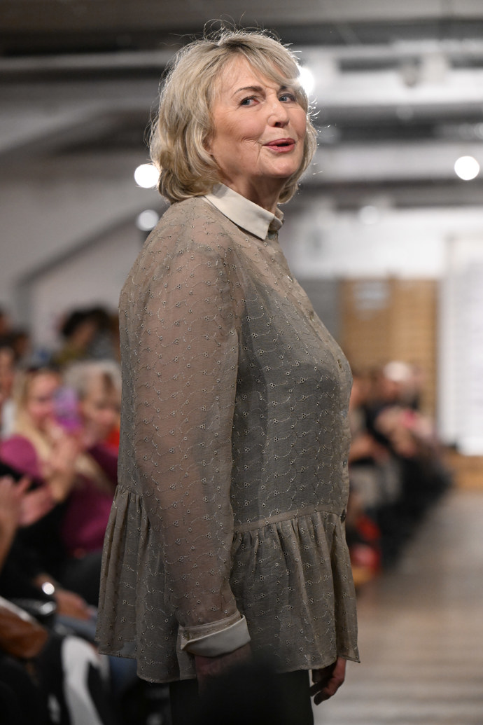 Eliška Balzerová umí pózovat jako rozená modelka. 