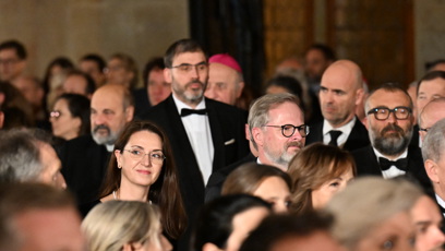 FOTO: Premiér Petr Fiala vzal také svou ženu.