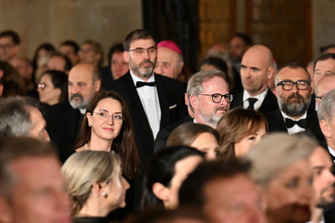 Premiér Petr Fiala vzal také svou ženu.