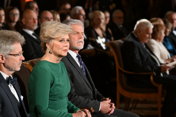 Eva Pavlová v šatech od českých návrhářek.