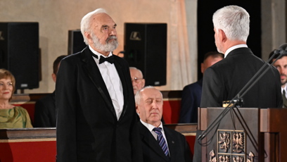 FOTO: Herec Zdeněk Svěrák dostal Řád bílého lva.