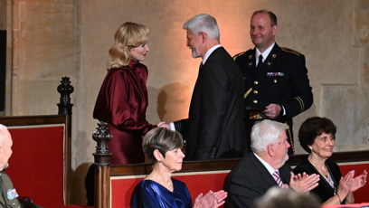 FOTO: Herečka měla krásné šaty.