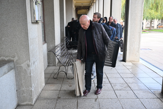 Mezi přítomnými, kteří přišli dát Šatrovi poslední sbohem byl i Felix Slováček.
