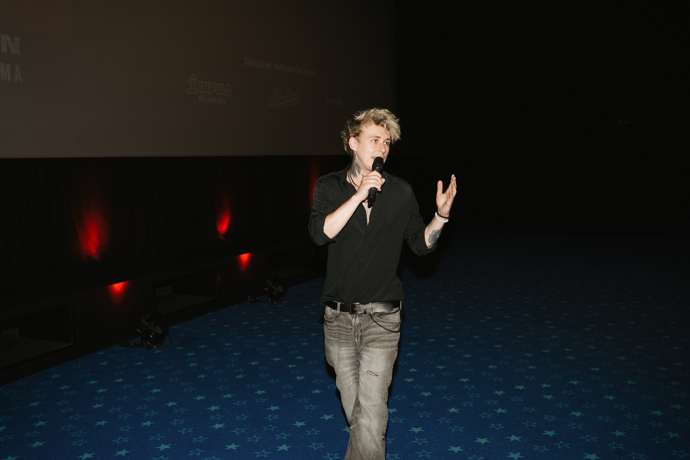 Jeremy Allen White se kvůli Springsteenovi musel učit zpívat a hrát na kytaru 